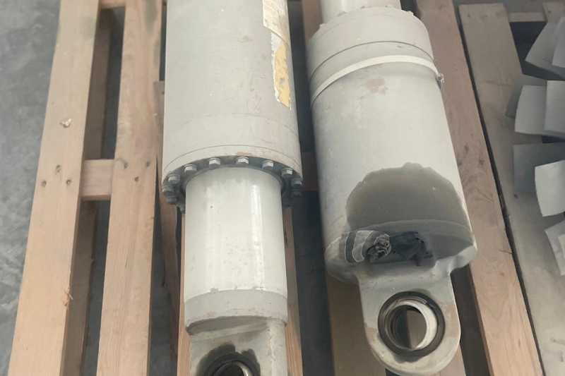 OmecoHub - Immagine KOMATSU RICAMBI VARI